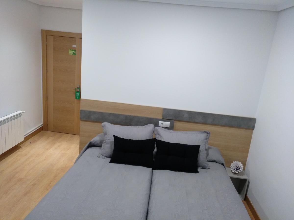 Hostal Rioja Condestable Logroño Exteriör bild